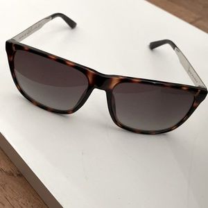 MARC BY MAC JACOBS • Sunglasses